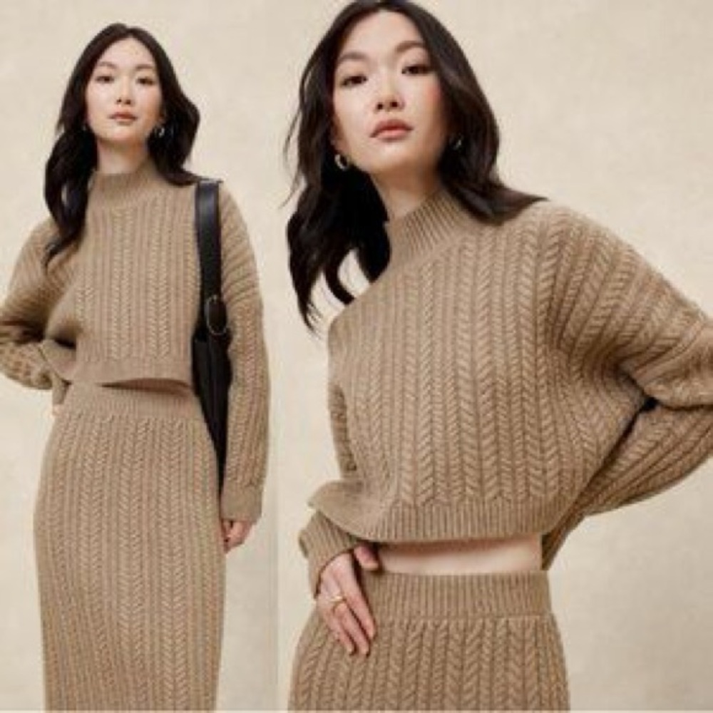Banana Republic cable knit set